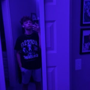 Meet your Posher, Logan